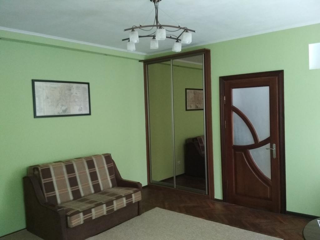 Like A Local Apartment Lviv Bagian luar foto